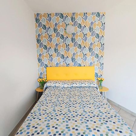 Affittacamere Center Room ตอร์โตลี ภายนอก รูปภาพ